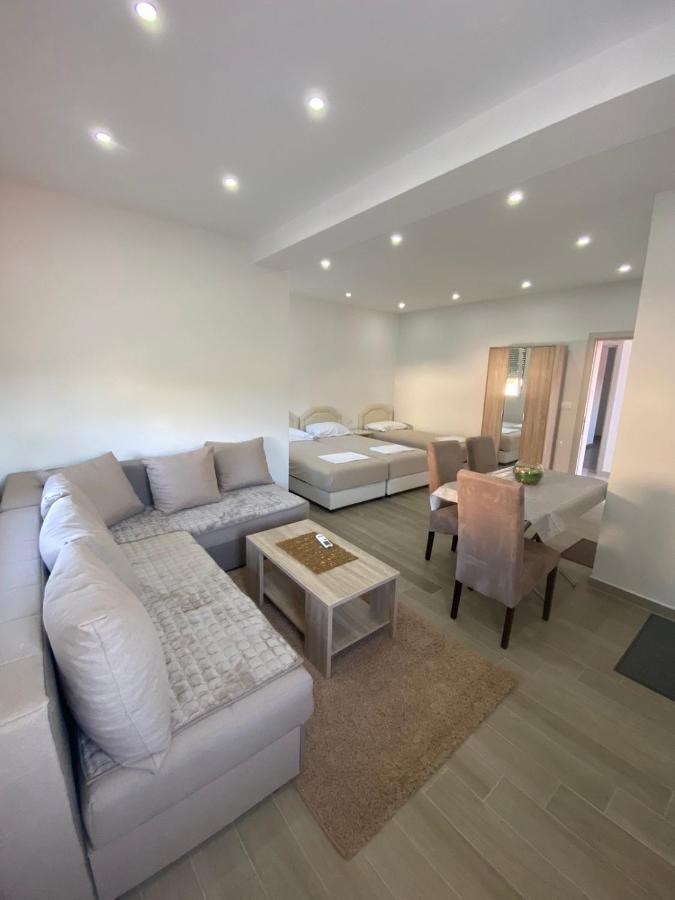 Gjoni Apartments Ülgün Oda fotoğraf