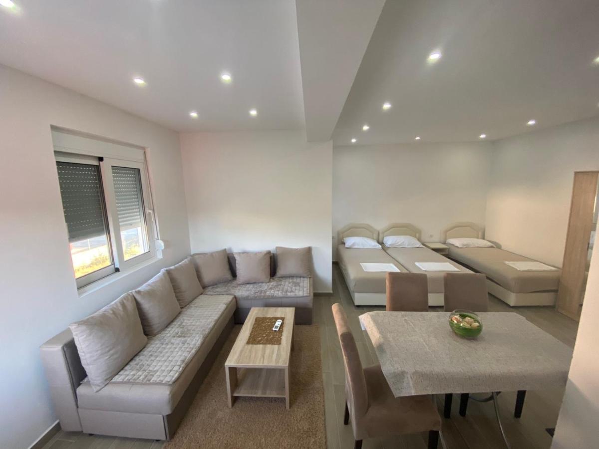 Gjoni Apartments Ülgün Oda fotoğraf
