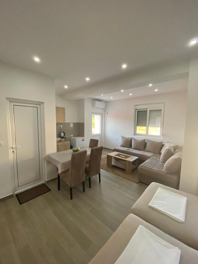 Gjoni Apartments Ülgün Oda fotoğraf