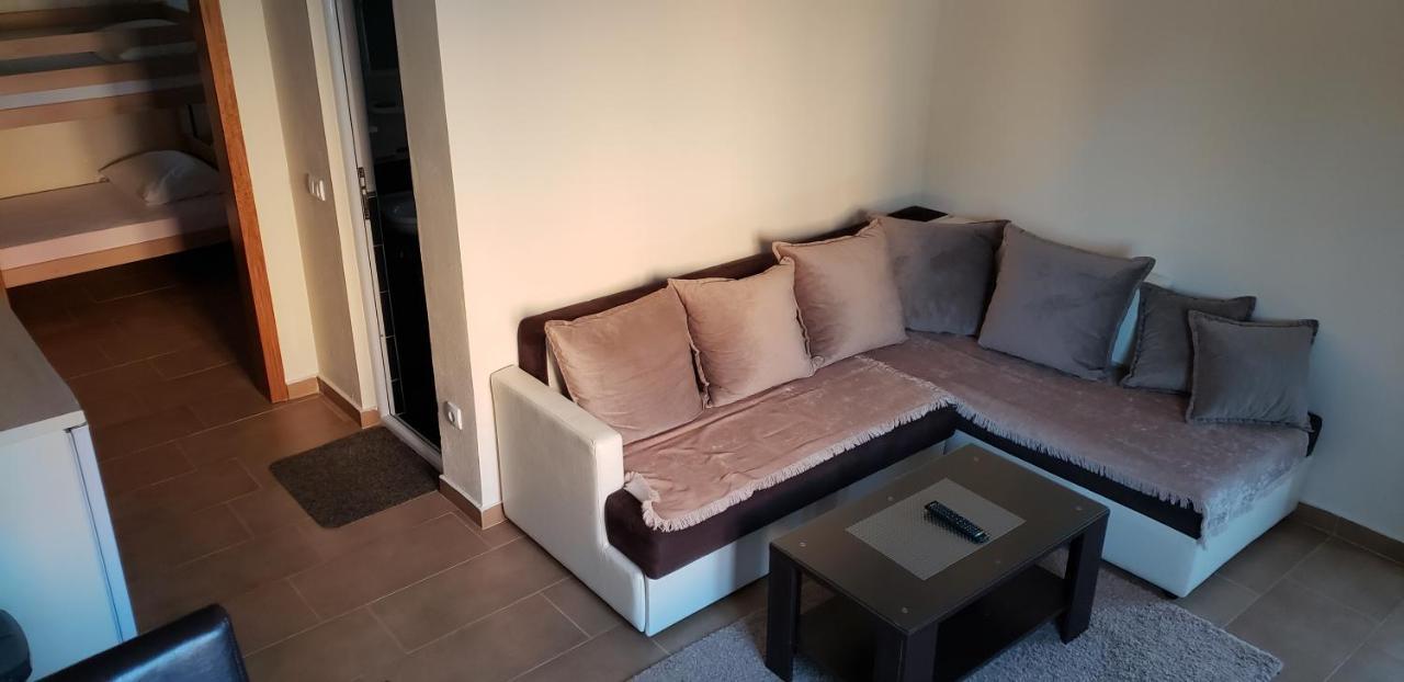 Gjoni Apartments Ülgün Oda fotoğraf